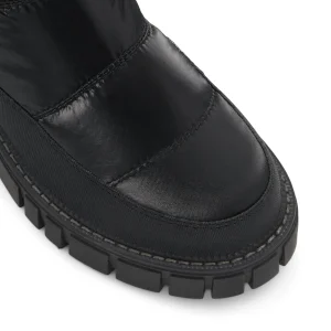 Call It Spring Chicchalet Black Store