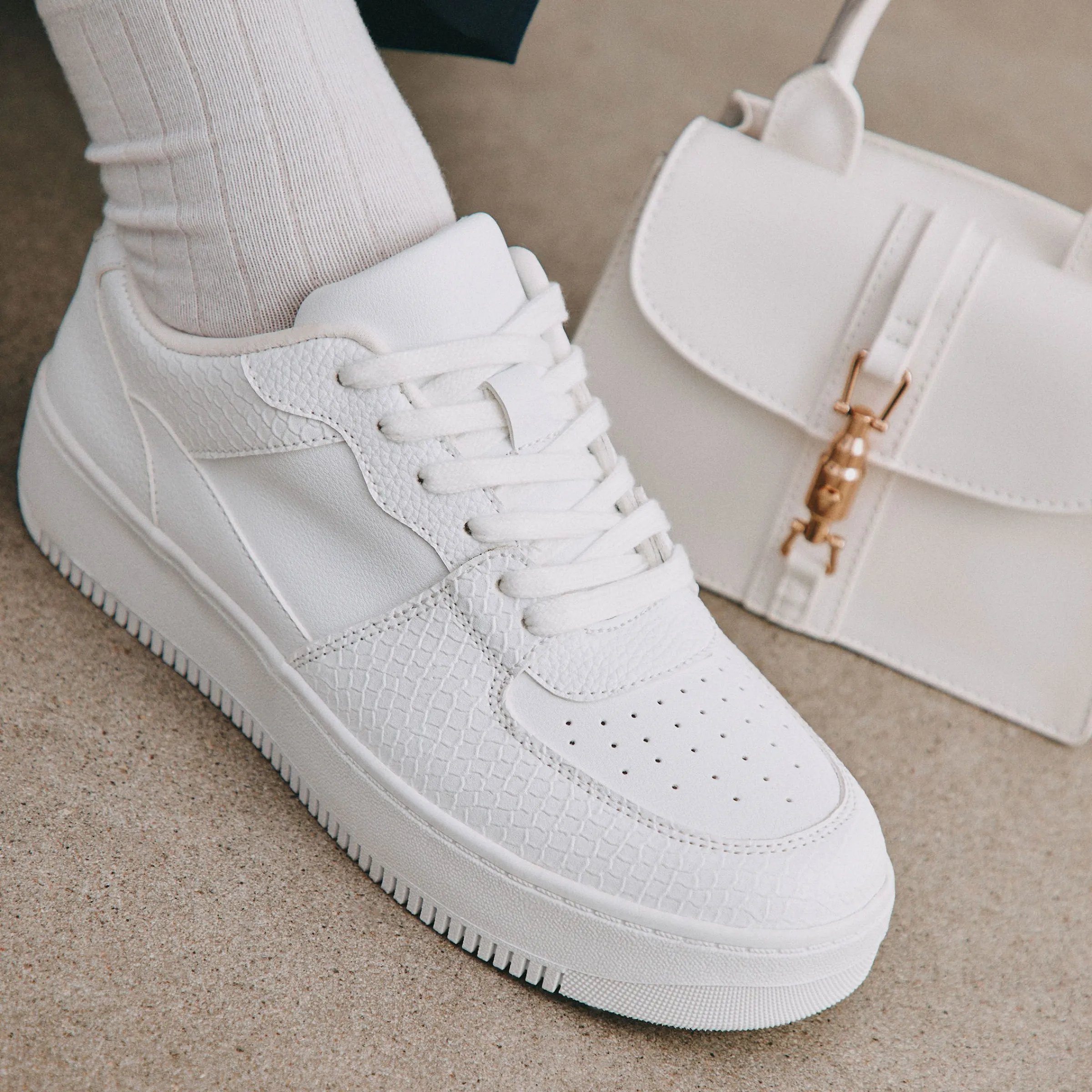 fresh_8-1.webp Call It Spring Fresh White Hot