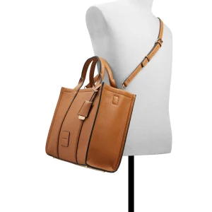 Call It Spring Qoa Tan Store