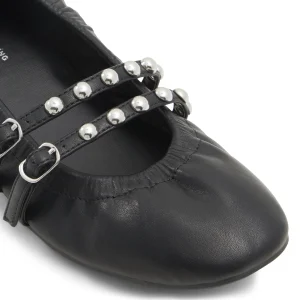 Call It Spring Swan Black Hot